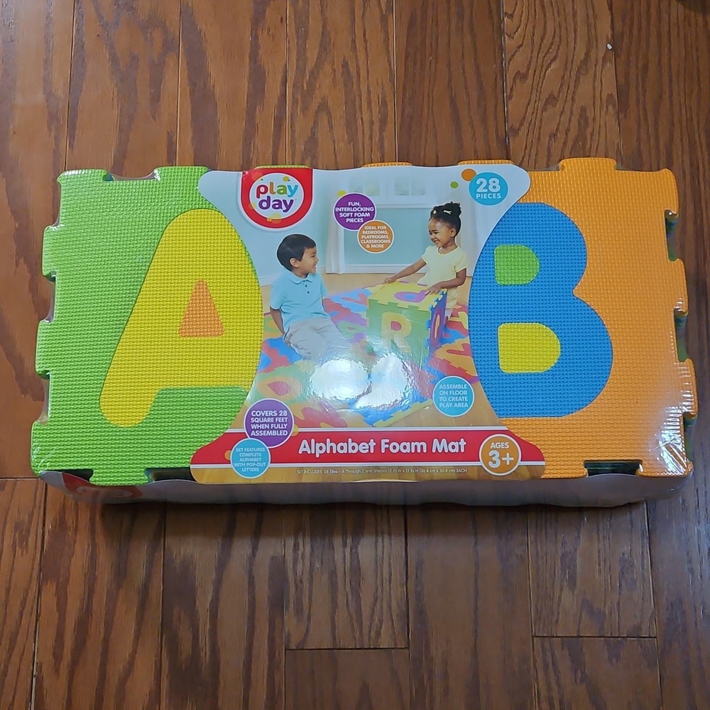 28 Piece Alphabet ABC Foam Playmat Learning Toy Spark Create Imagine - NEW
